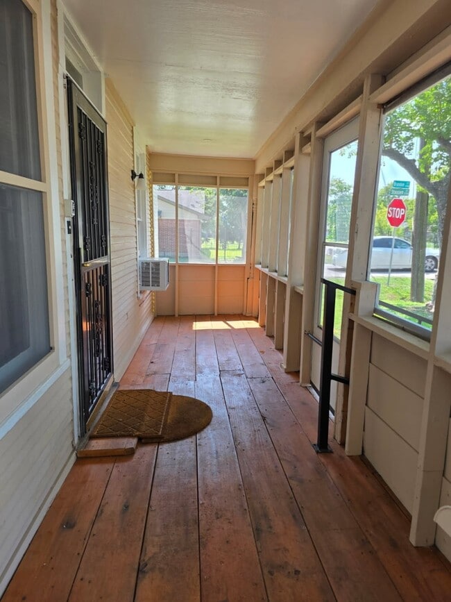 Photo - 8133 Brandon St House