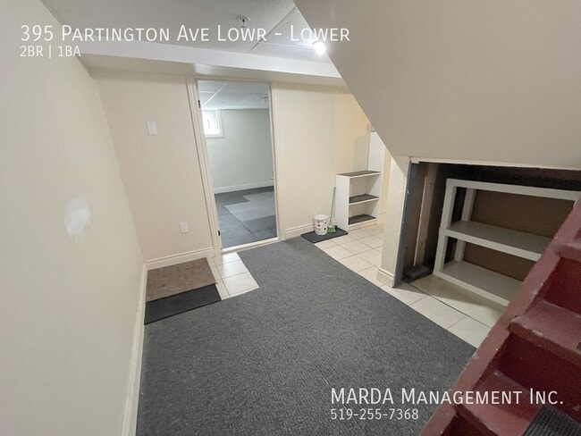Photo - SPACIOUS 2 BED/1 BATH LOWER UNIT BY UNIVERSITY OF WINDSOR! INCLUSIVE! Unit Lower
