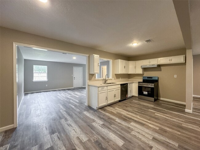 Photo - 7710 Claiborne St