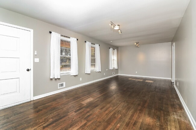 Photo - 24 Chestnut Dr