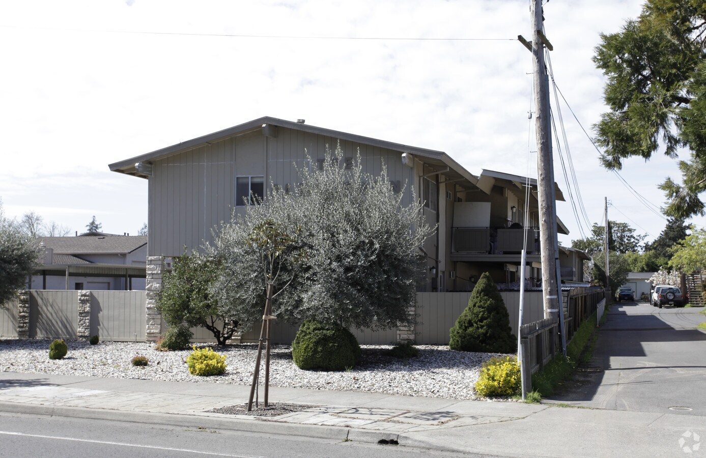 Photo - The Parthenon Apts