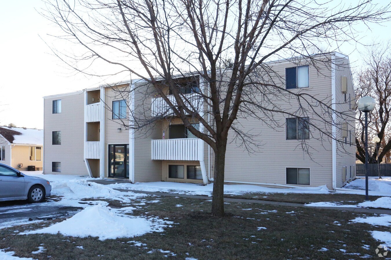 813 N 14th St - East Park Apartments