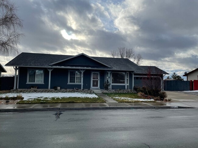 Photo - BIG LOT FOR ALL YOUR TOYS!