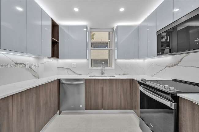 Building Photo - 18181 NE 31st Ct Unit 110