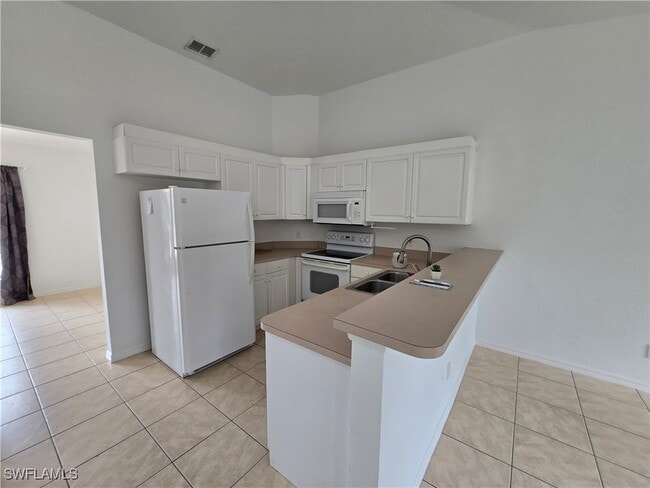 Photo - 481 10th Ave NW