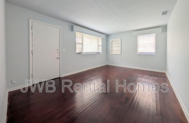 Photo - 1242 11th St E Casa