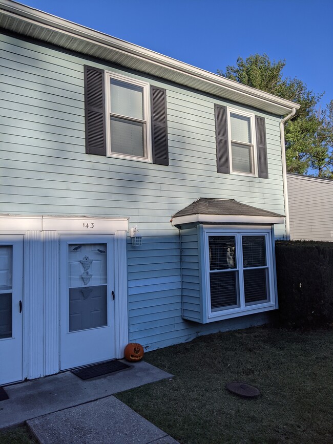 Exterior front - 143 Clover Valley Cir