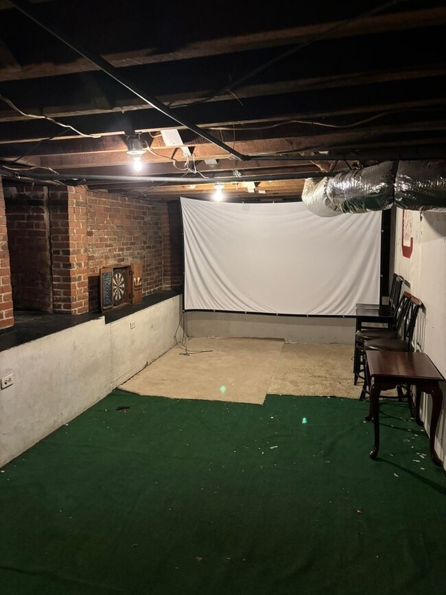 Photo - 3 Bed 2 Bath near 5 points