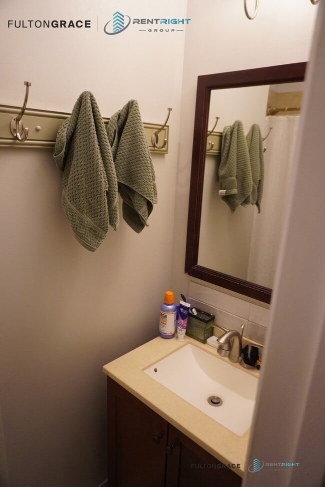 Photo - 1846 W 18th St Unidad 2R