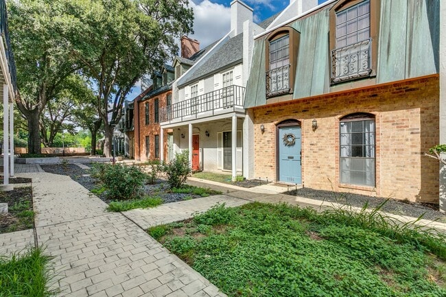 Photo - TERRELL HILLS TOWNHOUSE