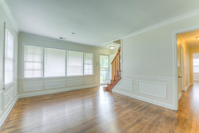 Photo - 1261 W Perkins Rd