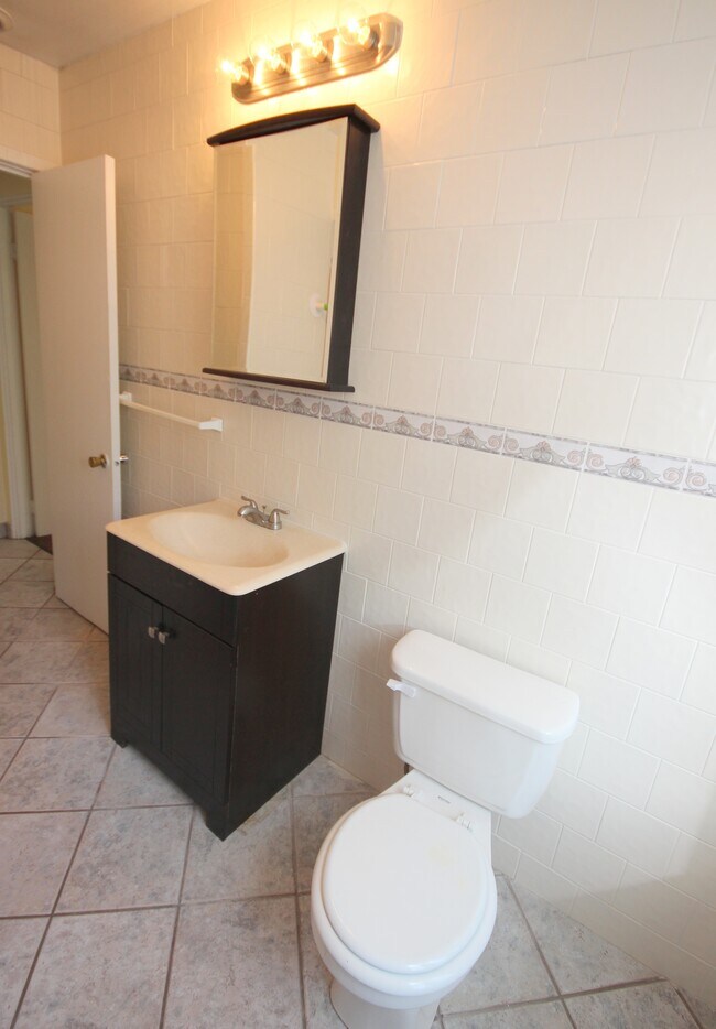 Photo - DITHRIDGE STREET -- 079