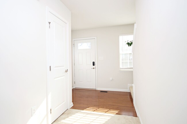 Photo - Spacious Riverwood Home Near NGIC