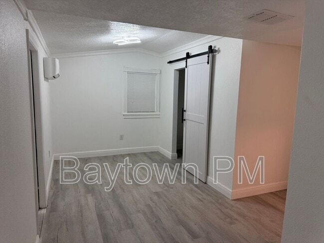 Photo - 1904 W St Louis St Unit 1