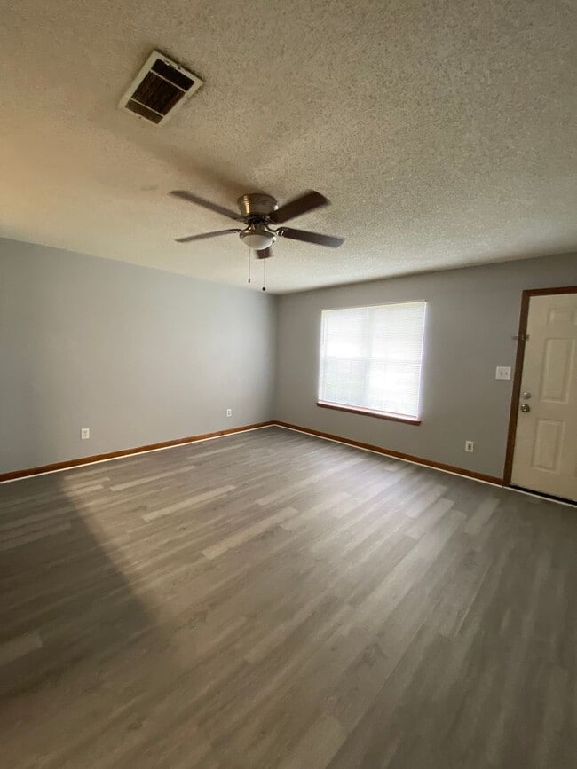 Photo - 140 Winding Way Unit 140 C WW