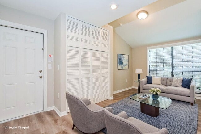 51 Dogwood Ln