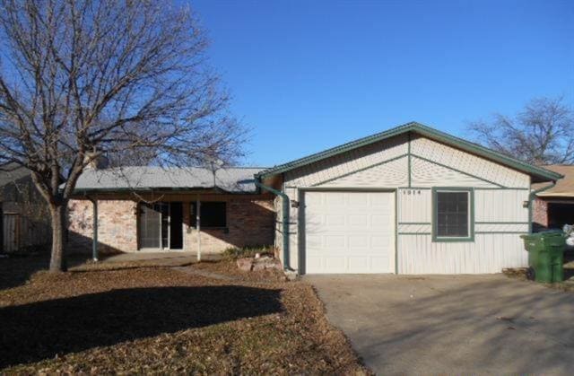 Photo - 1914 Aspen Ln
