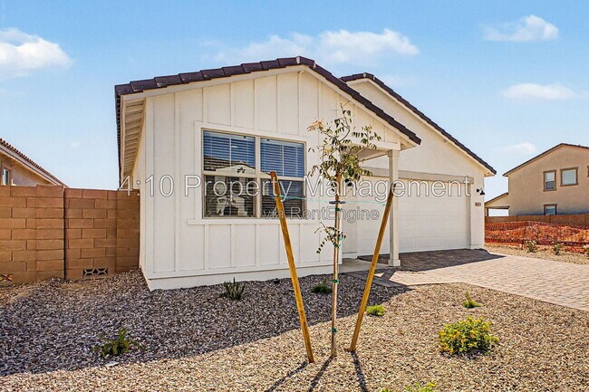 4433 E Rock Daisy Ln