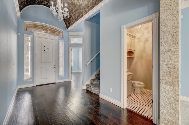 Photo - 6100 NW 154th St