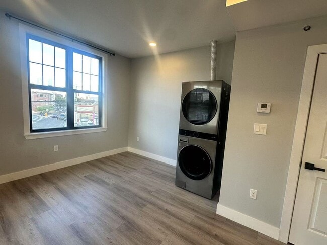 Photo - 2104 Reed St Unit 2F