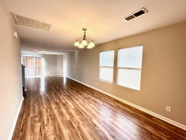 Photo - THREE BEDROOMS/TWO & HALF BATHROOMS SPACIOUS HOME - MADISON. MOVE IN SPECIAL!