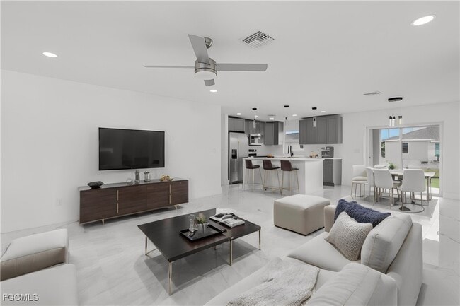 Building Photo - 2505 39th St SW