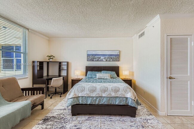 2501 S Ocean Dr Unit 1032 (AVAILABLE NOV)