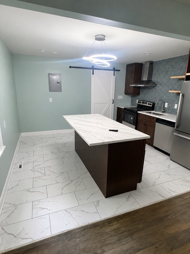 Photo - 1601 W Sheley Rd