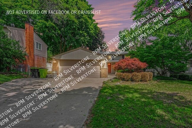 Building Photo - 547 Reed-