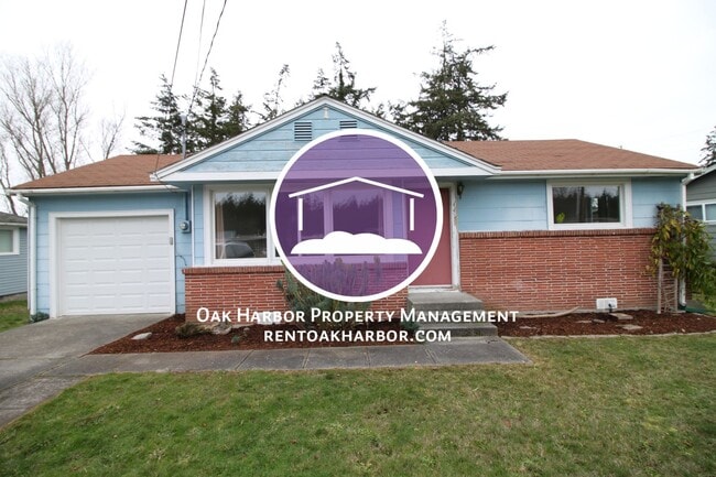 Building Photo - 2 Bed 1 Bath - Excellent Condition - Pet Friendly - Large Fenced Yard