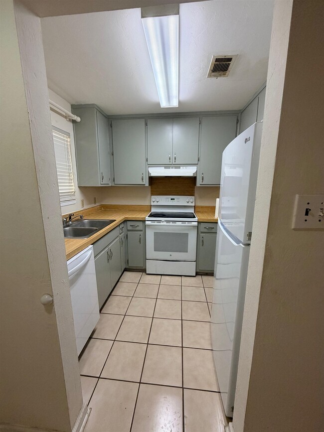 Photo - 216 Dixie Dr Unit F5