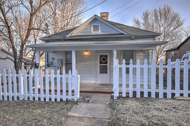 Photo - 2 Bedroom 1 bath Johnson City TN