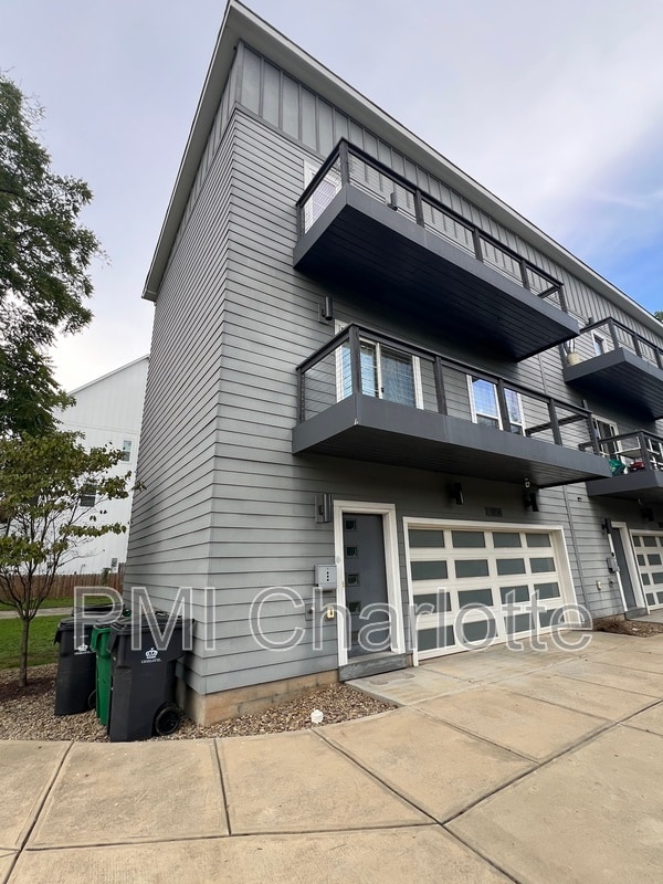 Building Photo - 1106 N Alexander St Rental