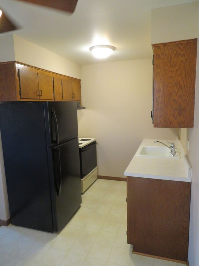 Photo - 700 W State St Unit 700 Apt#6