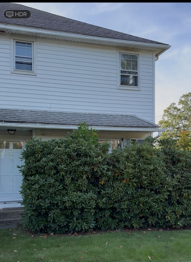 Photo - 143 E High St