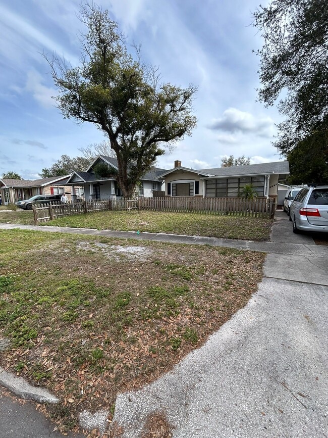 1531 E Elm Rd Unit A