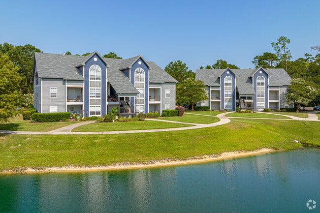 Pelican Pointe