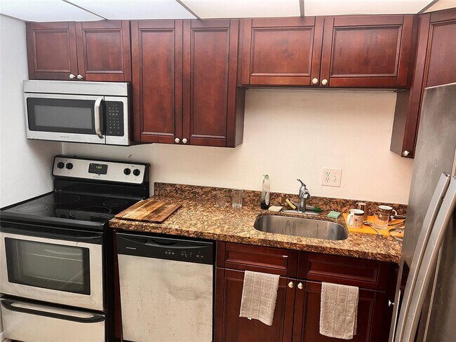 Photo - 3660 Inverrary Dr Unit 2f