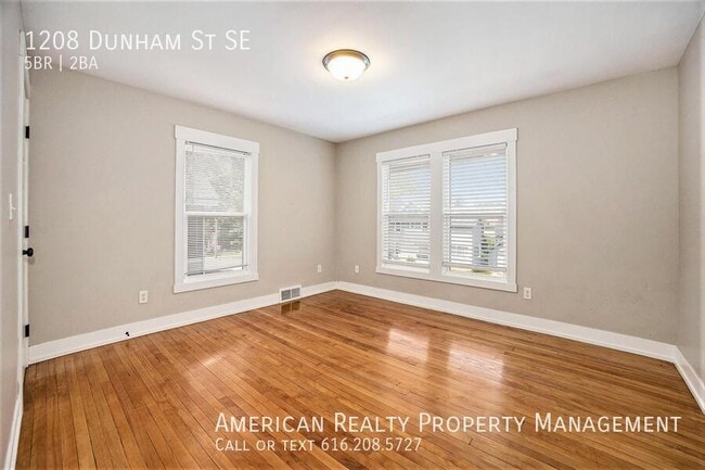 Photo - 1208 Dunham St SE