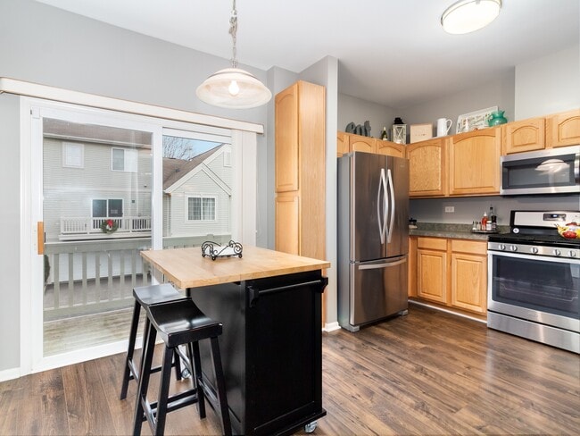 Photo - 128 New Haven Dr