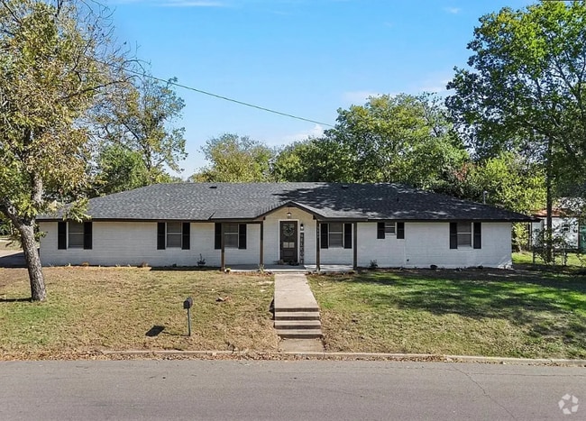 Building Photo - 3000 Old Robinson Rd Rental