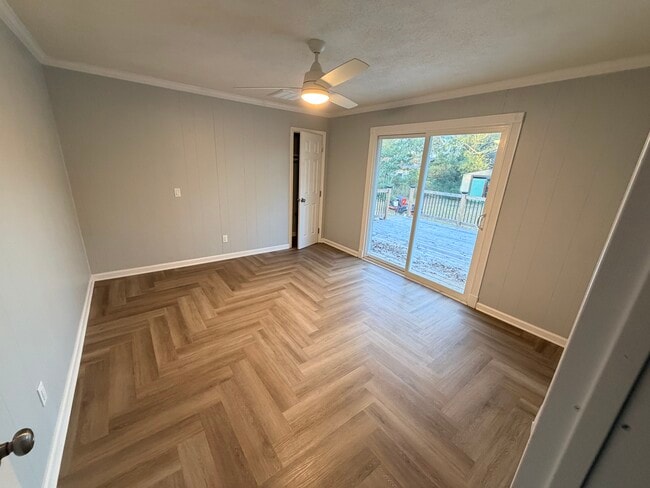 Photo - 1058 Ridge Rd