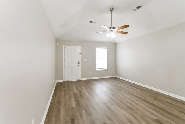 Photo - 7045 Kings Crown Dr