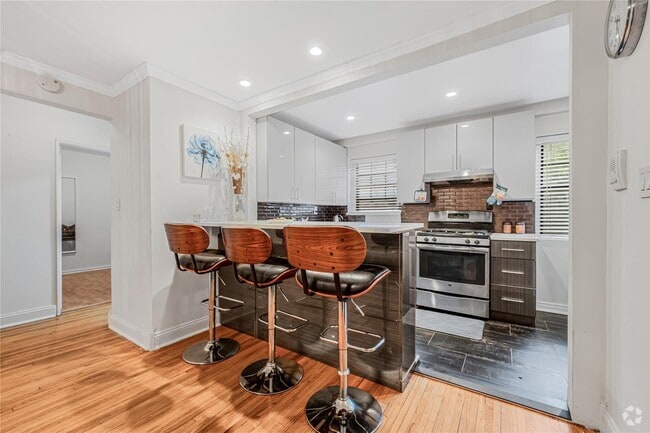 Building Photo - 78-36-78147 147th St Unit 2D Rental