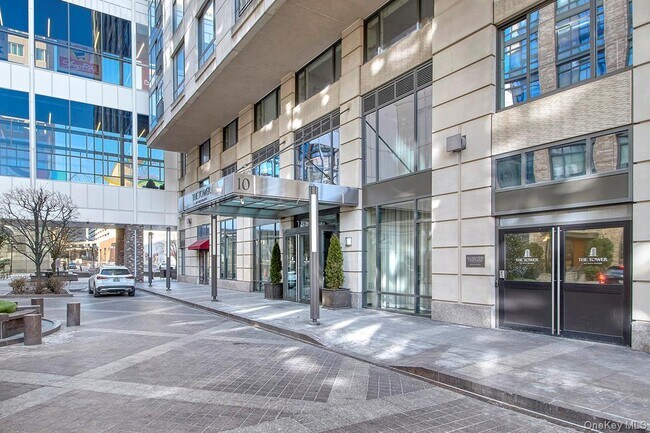 Photo - 10 City Pl Unidad PH4