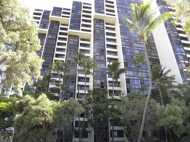 Building Photo - Partly Furnished Hawaii Kai Condo with Res...