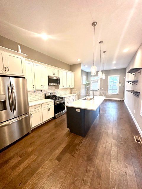 Photo - 4328 Swan Ave