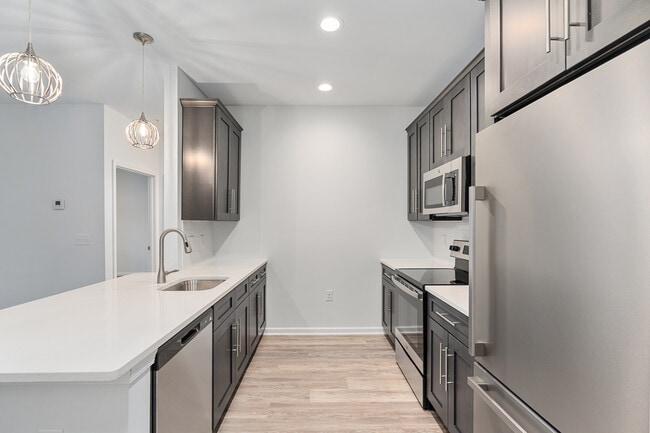 Riverview West Apartments