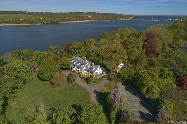 Building Photo - 435 Bryant Ave