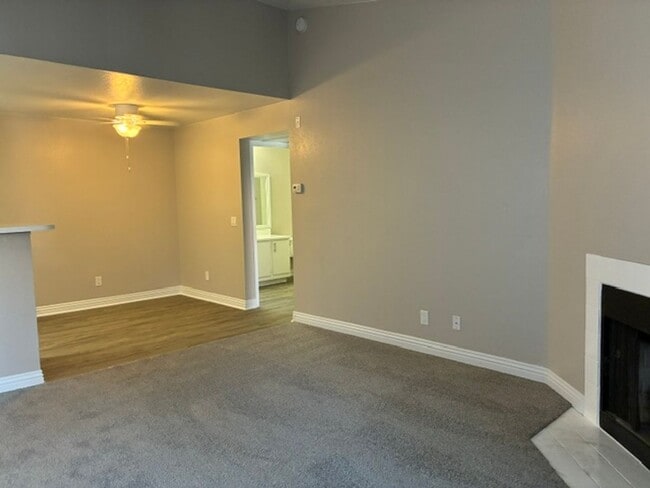 Photo - Mandalay Bay Apartments